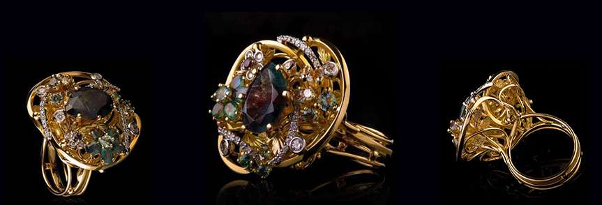 Эксклюзивное Золотое кольцо с природными александритами и бриллиантами в золоте Denisov & Gems
